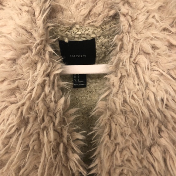 Forever 21 Faux Fur Vest Size S - Picture 3 of 4